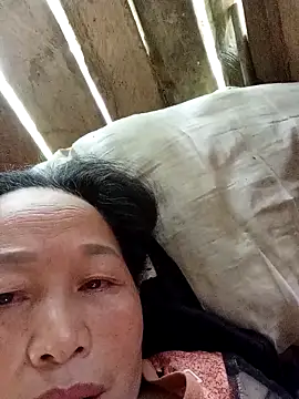 heesuu11 online show from March 31, 2026, 6:03 am