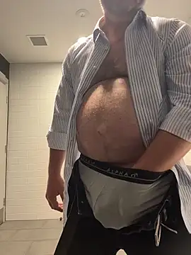 chubbylittlesecret online show from April 1, 2026, 2:23 am