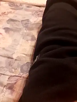 Snapshot of ilcazzone32 chatting on February 24, 2026, 7:45 pm ilcazzone32 online show from February 24, 2026, 7:45 pm