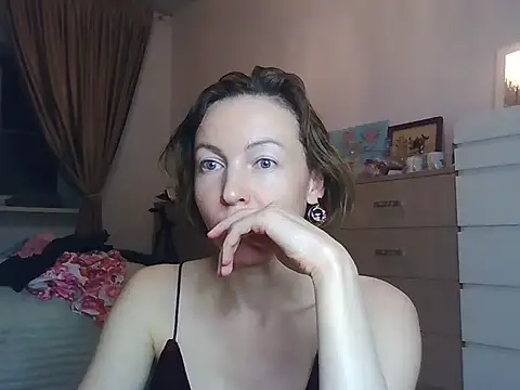 angelicfenix online show from February 25, 2026, 4:05 pm