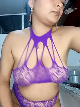 Snapshot of Emily_Rouse23 chatting on April 18, 2026, 1:20 am Emily Rouse23 online show from April 18, 2026, 1:20 am
