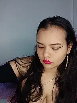 Snapshot of Emily_Rouse23 chatting on May 19, 2026, 2:51 am Emily Rouse23 online show from May 19, 2026, 2:51 am