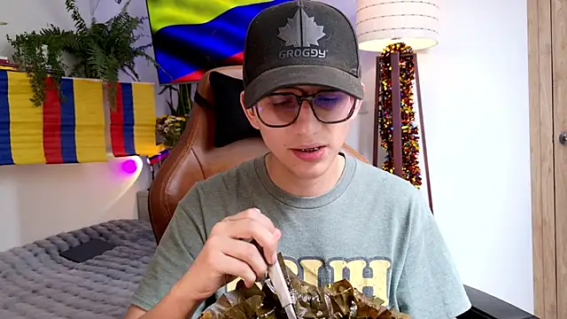 Snapshot of Sr_evann chatting on July 12, 2026, 4:20 pm Sr evann online show from July 12, 2026, 4:20 pm