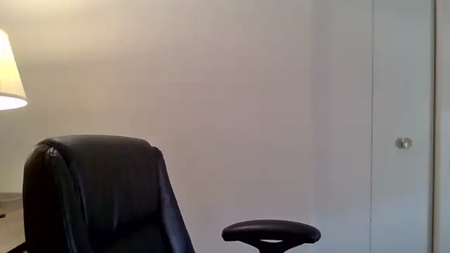 Snapshot of tytheexhibionist chatting on March 25, 2026, 7:53 pm tytheexhibionist online show from March 25, 2026, 7:53 pm