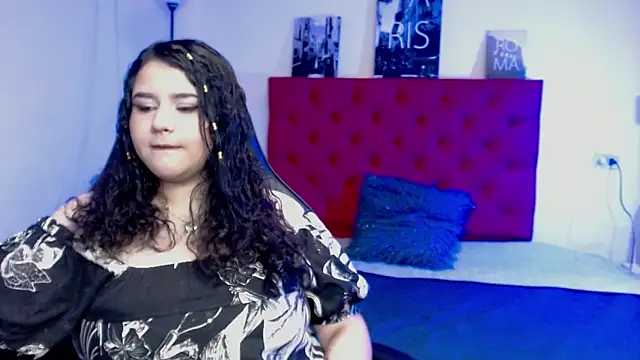 Emma Roberts 2 online show from February 24, 2026, 5:33 pm