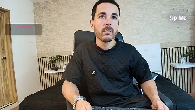 Adams Sanz online show from April 11, 2026, 7:18 pm