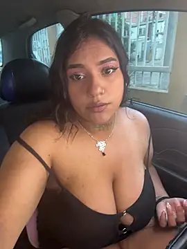 Nahomy firee online show from March 23, 2026, 7:07 pm