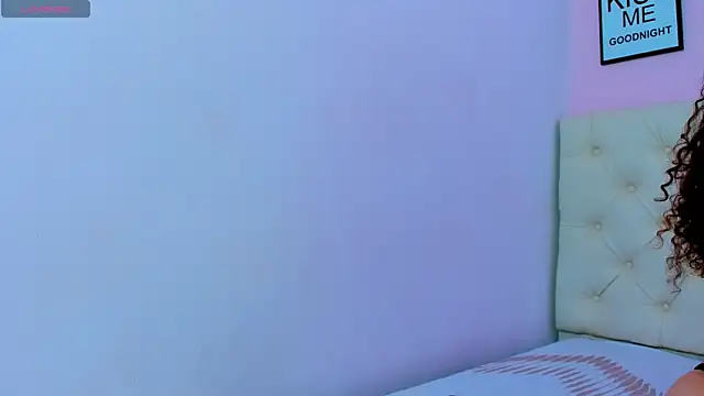 Snapshot of CassieBooker chatting on March 4, 2026, 9:32 pm CassieBooker online show from March 4, 2026, 9:32 pm