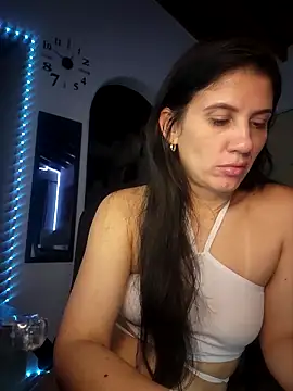 sashaaqueen online show from March 11, 2026, 5:46 am