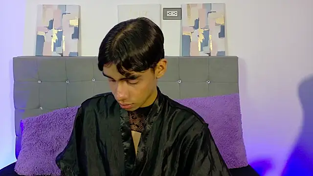Snapshot of Eros_Lux chatting on June 24, 2026, 2:05 pm Eros Lux online show from June 24, 2026, 2:05 pm