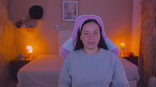 Dollhell online show from April 16, 2026, 11:55 am