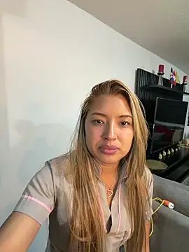 Snapshot of RubiaMorena chatting on February 24, 2026, 1:47 am RubiaMorena online show from February 24, 2026, 1:47 am