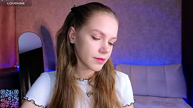 Snapshot of melee_eva chatting on March 7, 2026, 2:52 am melee eva online show from March 7, 2026, 2:52 am