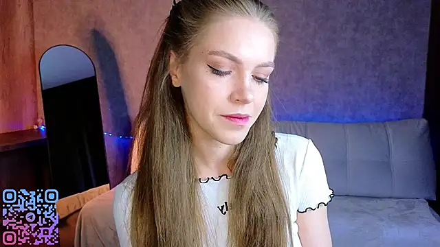 Snapshot of melee_eva chatting on April 3, 2026, 8:34 am melee eva online show from April 3, 2026, 8:34 am