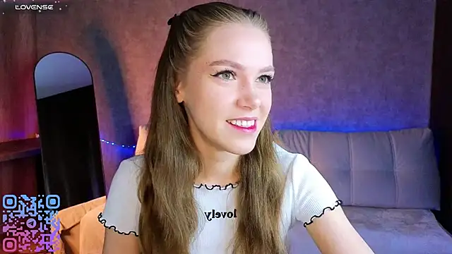 Snapshot of melee_eva chatting on April 7, 2026, 7:42 am melee eva online show from April 7, 2026, 7:42 am