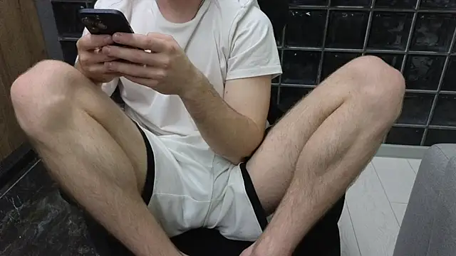 chantatummm online show from June 10, 2026, 8:52 pm