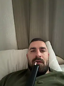 Snapshot of VANYA1997 chatting on April 3, 2026, 7:06 am VANYA1997 online show from April 3, 2026, 7:06 am