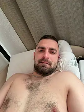 Snapshot of VANYA1997 chatting on April 13, 2026, 8:31 am VANYA1997 online show from April 13, 2026, 8:31 am