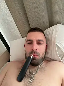 Snapshot of VANYA1997 chatting on April 14, 2026, 9:04 am VANYA1997 online show from April 14, 2026, 9:04 am