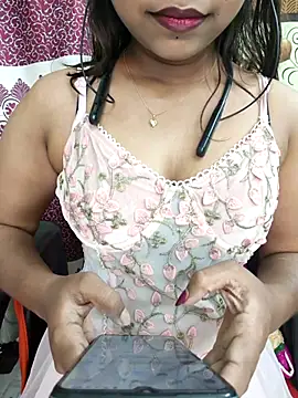 Snapshot of Sweet_Mahii chatting on February 27, 2026, 6:08 pm Sweet Mahii online show from February 27, 2026, 6:08 pm