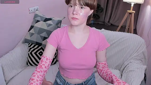  DreamLuna1  online show from April 8, 2026, 9:53 am