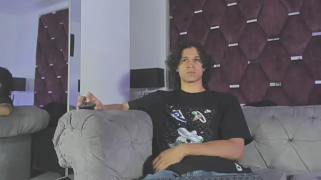 Snapshot of TonyBenedetti chatting on June 5, 2026, 8:14 pm TonyBenedetti online show from June 5, 2026, 8:14 pm