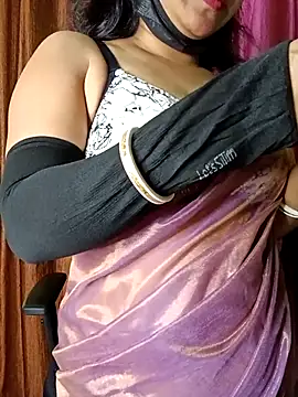 Snapshot of Kritika05 chatting on May 7, 2026, 3:17 pm Kritika05 online show from May 7, 2026, 3:17 pm