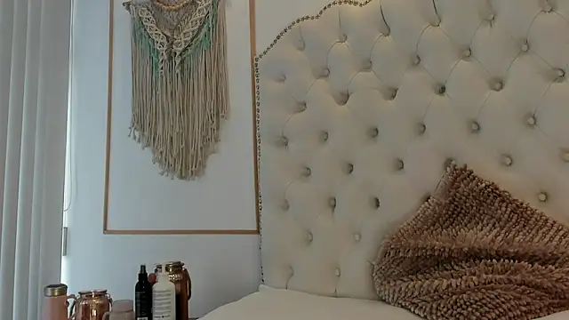 Sara funy online show from February 25, 2026, 12:26 pm