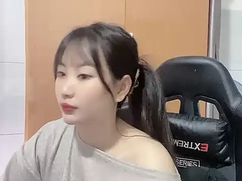 Sunny2868 online show from March 13, 2026, 5:58 am