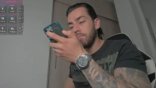 Snapshot of Axel__Blaze chatting on July 11, 2026, 1:47 pm Axel Blaze online show from July 11, 2026, 1:47 pm