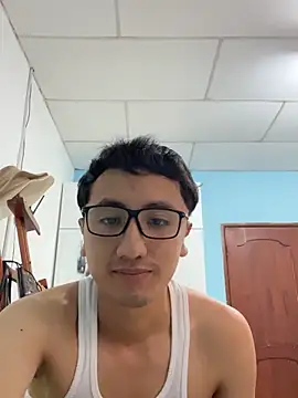 Snapshot of Gonzalogz chatting on April 7, 2026, 4:40 pm Gonzalogz online show from April 7, 2026, 4:40 pm