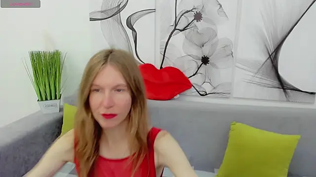 Snapshot of Mira_XOo chatting on April 10, 2026, 1:49 pm Mira XOo online show from April 10, 2026, 1:49 pm
