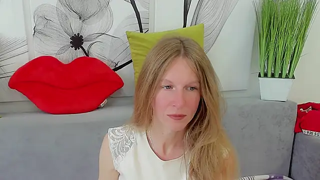 Mira XOo online show from June 19, 2026, 1:59 pm