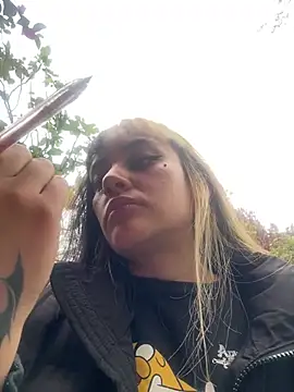 Sara 92 online show from April 14, 2026, 7:09 pm