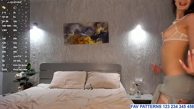 Snapshot of SophieShyy chatting on June 8, 2026, 1:28 am SophieShyy online show from June 8, 2026, 1:28 am