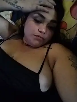 Cristal queen  online show from March 12, 2026, 4:24 pm