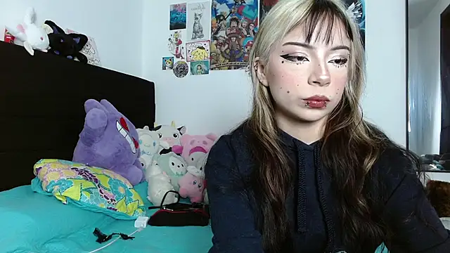 cinnamongirlgm0 online show from March 20, 2026, 12:59 am