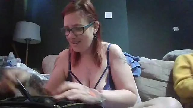 Curvy Clare online show from March 26, 2026, 11:16 am