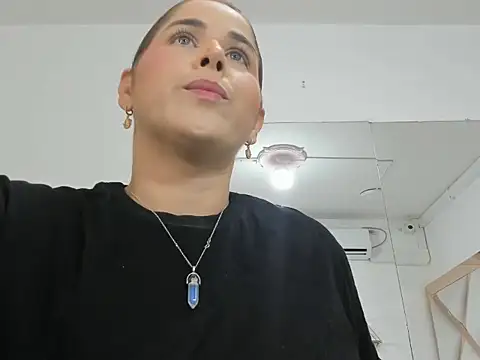 Snapshot of Nikol_Lopez_ chatting on February 28, 2026, 3:29 am Nikol Lopez online show from February 28, 2026, 3:29 am