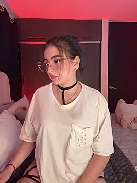 SamanthaValmont online show from April 3, 2026, 11:14 pm
