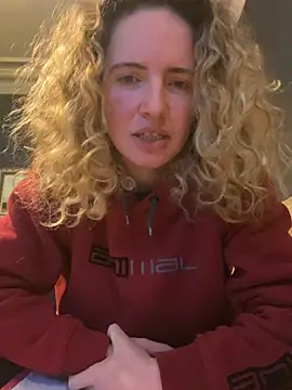 curlyirishgirl online show from March 2, 2026, 12:02 am