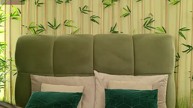 Snapshot of ErinEvans chatting on June 12, 2026, 4:11 am ErinEvans online show from June 12, 2026, 4:11 am