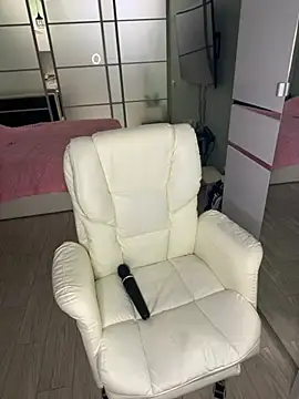 Snapshot of SofieLund chatting on April 16, 2026, 4:19 pm SofieLund online show from April 16, 2026, 4:19 pm