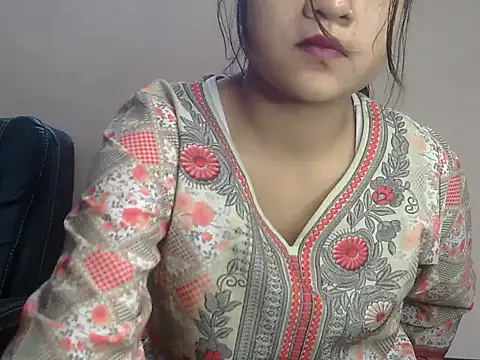 Aani 0 online show from April 9, 2026, 7:36 am