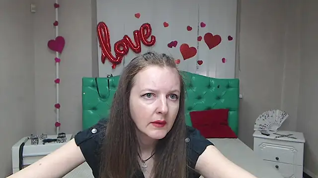 MeganPirs online show from April 14, 2026, 5:13 am