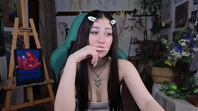 Snapshot of EffieMeowley chatting on May 24, 2026, 7:13 am EffieMeowley online show from May 24, 2026, 7:13 am