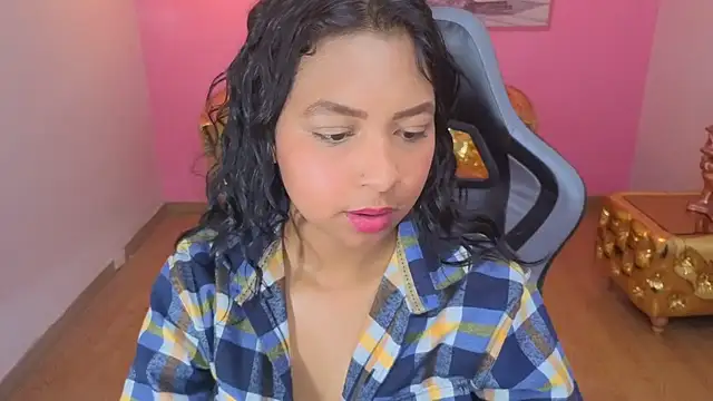 Snapshot of Kristen_black_T chatting on February 28, 2026, 7:37 pm Kristen black T online show from February 28, 2026, 7:37 pm