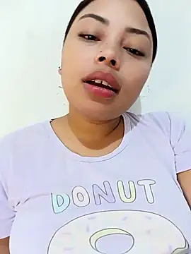 Naomi Summer  online show from February 26, 2026, 2:43 am