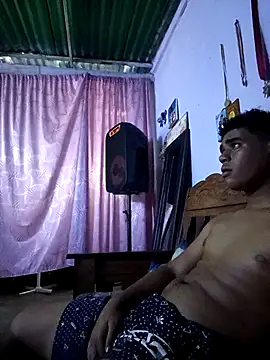 luis230436 online show from April 8, 2026, 5:46 pm