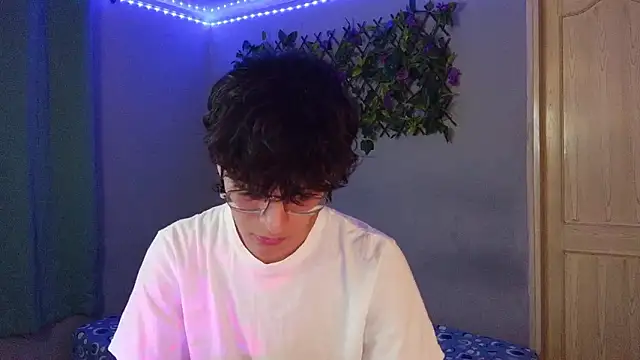 noah millerx online show from March 15, 2026, 3:56 am